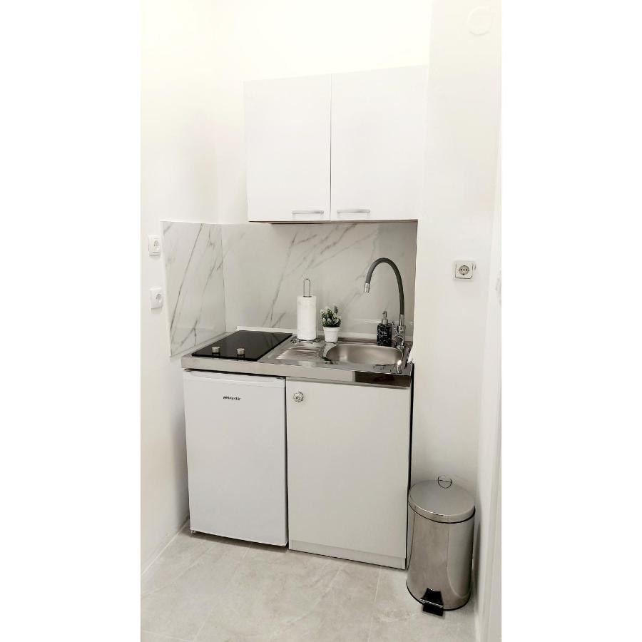Studio Apartment Lee Split Dış mekan fotoğraf