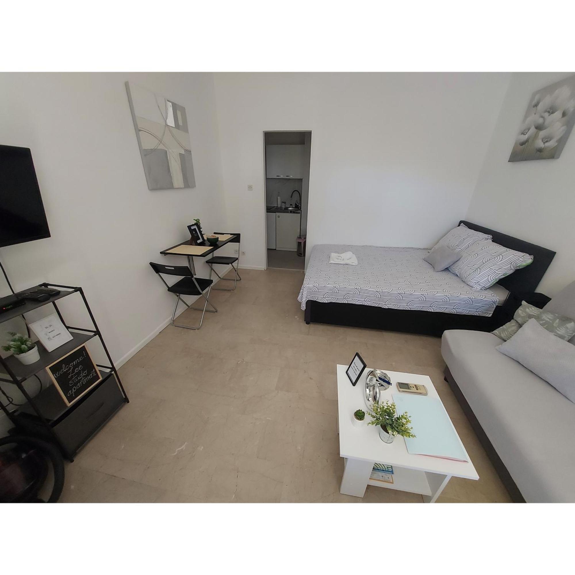 Studio Apartment Lee Split Dış mekan fotoğraf